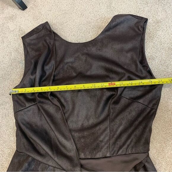 Nha Khanh brown faux suede asymmetrical draped peplum top Sz 10 sleeveless - Picture 14 of 16